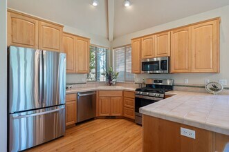 61691 Metolius Dr in Bend, OR - Building Photo - Building Photo