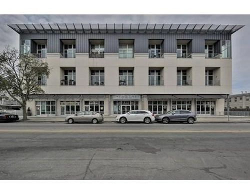 950 Broadway-Unit -30 in Chelsea, MA - Foto de edificio