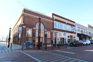 114 Trade St in Greer, SC - Building Photo