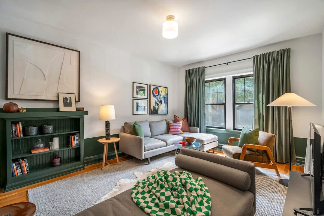 1524 W Berteau Ave in Chicago, IL - Building Photo