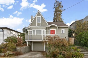 2314 41st Ave E in Seattle, WA - Building Photo