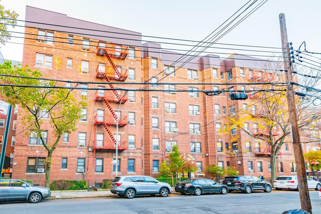 1550 E 13th St in Brooklyn, NY - Foto de edificio