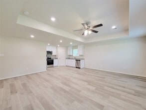 1000 Maple Ave in Cleveland, TX - Building Photo - Building Photo