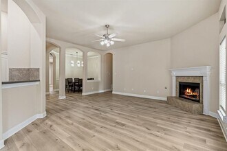 7436 Bonniebrook Dr in Austin, TX - Building Photo - Building Photo