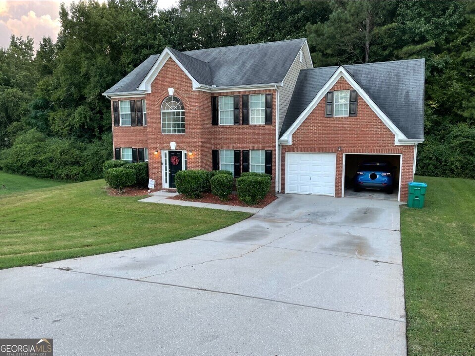 121 Meadow Creek Ct in Hampton, GA - Building Photo