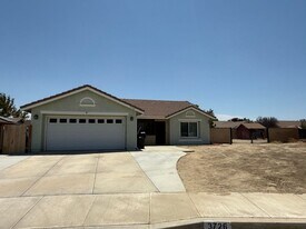 3726 Garnet Ave in Rosamond, CA - Building Photo
