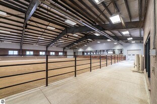 1200 S Shepherd Rd in Mt. Pleasant, MI - Building Photo