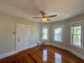 86 Morrison Ave, Unit 3 in Somerville, MA - Foto de edificio - Building Photo