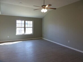 2002 N 26th St in Ozark, MO - Building Photo - Building Photo