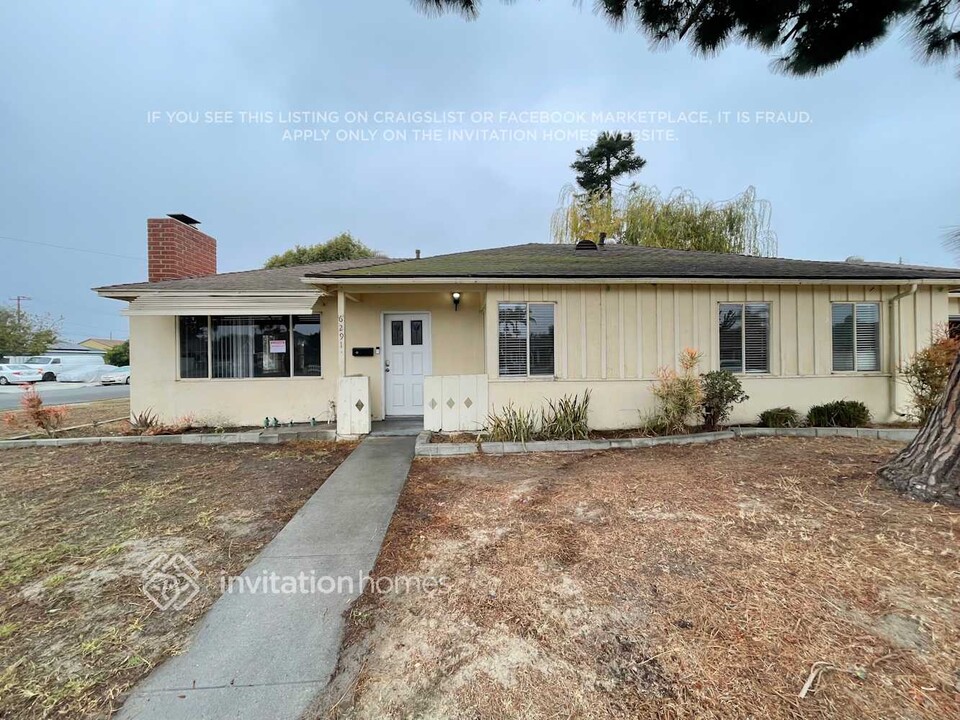 6291 Klamath Dr in Westminster, CA - Building Photo