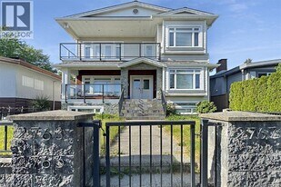 2765 E 54th Ave in Vancouver, BC - Building Photo