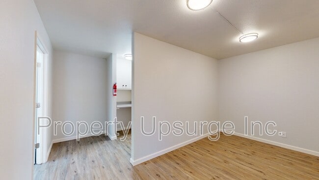 3462 Bechelli Ln in Redding, CA - Building Photo - Building Photo