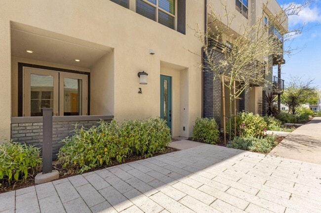 1890 Cosmopolitan Ln in Chula Vista, CA - Building Photo - Building Photo