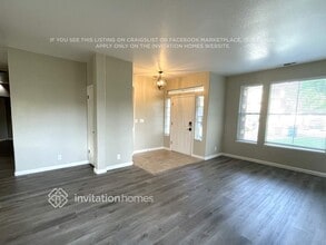 869 Lariat Loop in Galt, CA - Foto de edificio - Building Photo