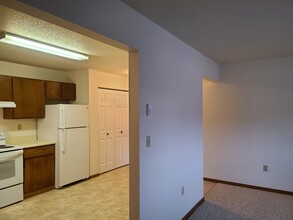 4325 Green Apartments in Fargo, ND - Building Photo - Building Photo