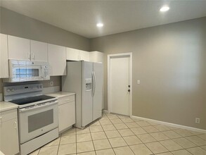 3869 San Simeon Cir in Weston, FL - Building Photo - Building Photo