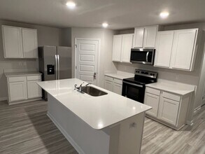 4733 Airmen Dr in Crestview, FL - Building Photo - Building Photo