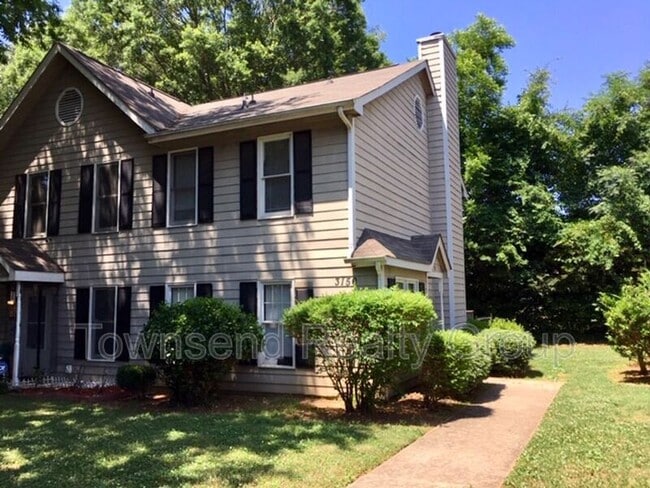 3150 Driftwood Dr in Charlotte, NC - Building Photo - Building Photo