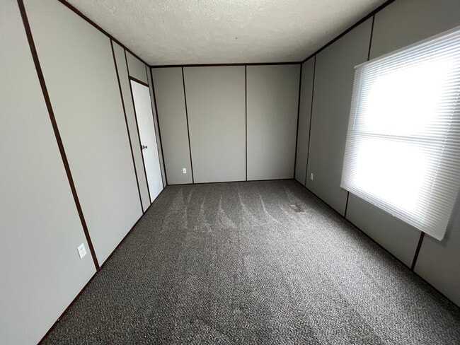 108 Plum St in Hopkinsville, KY - Foto de edificio - Building Photo