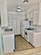 4325 Dixie Canyon Ave, Unit 1 in Sherman Oaks, CA - Foto de edificio - Building Photo
