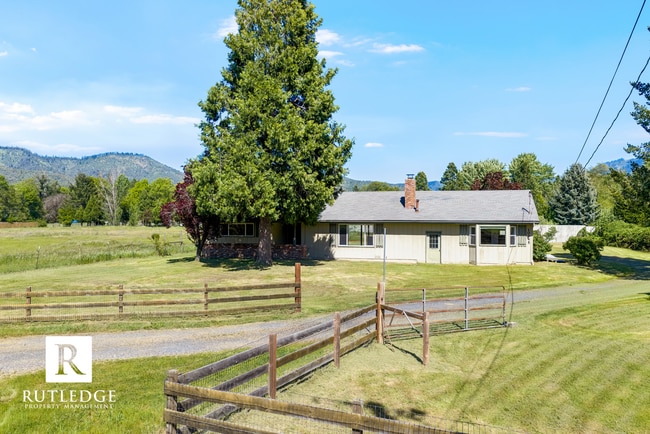 10345 OR-238 in Jacksonville, OR - Building Photo - Building Photo