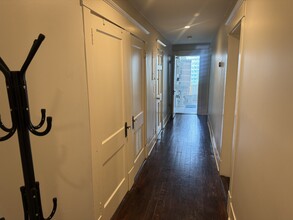 339 Whitaker St, Unit 3 in Savannah, GA - Building Photo - Building Photo