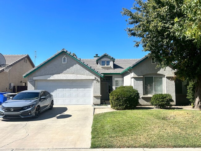 1578 Kings Way in Lemoore, CA - Building Photo - Building Photo