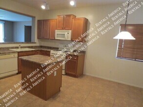 19407 E Canary Way in Queen Creek, AZ - Building Photo - Building Photo