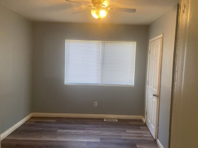 7051 Julian Ave in University City, MO - Building Photo - Building Photo