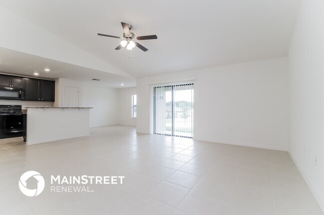 1187 Moyle Way in Mascotte, FL - Building Photo - Building Photo