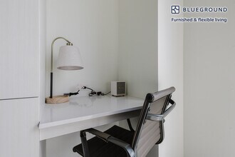 343 W Schiller St in Chicago, IL - Building Photo - Building Photo