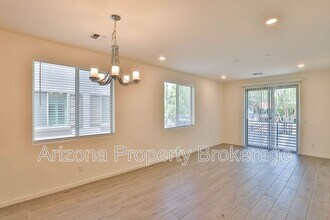 300 N Gila Springs Blvd in Chandler, AZ - Building Photo - Building Photo