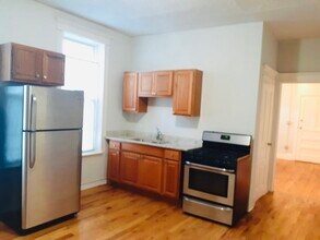 2215 S Albany Ave-Unit -1R in Chicago, IL - Building Photo - Building Photo