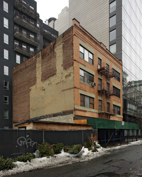 31 Renwick St in New York, NY - Building Photo