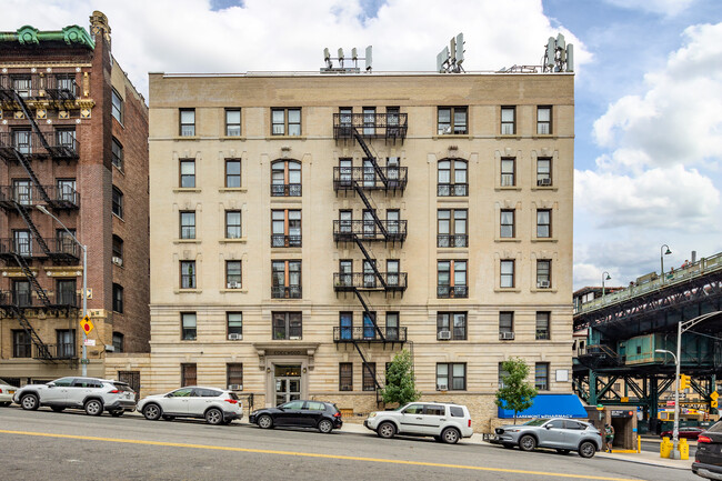 31 Tiemann Pl in New York, NY - Building Photo - Building Photo