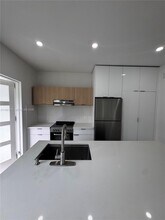 2855 Royal Palm Ave in Miami Beach, FL - Building Photo - Building Photo