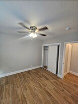 1136 W 120th St in Los Angeles, CA - Building Photo