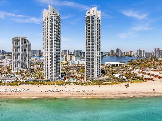 18201 Collins Ave in Sunny Isles Beach, FL - Building Photo - Building Photo
