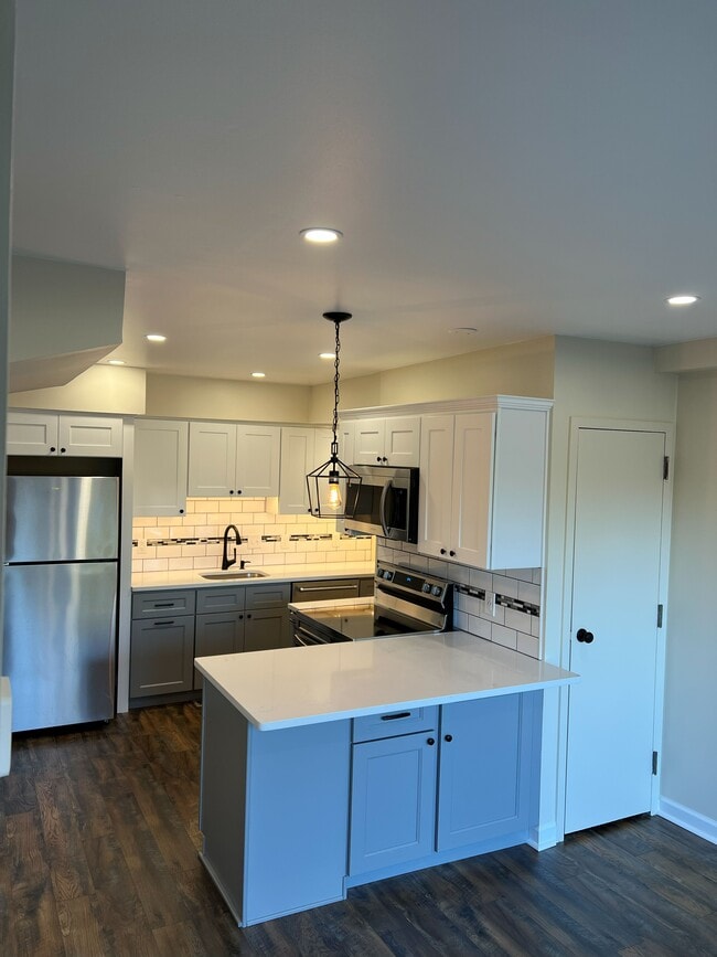 149 W Kenilworth Cir in Newtown Square, PA - Building Photo - Building Photo