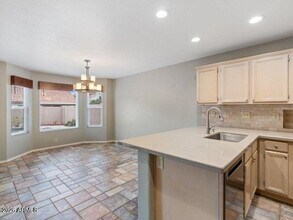 7705 W Tonto Dr in Glendale, AZ - Building Photo - Building Photo
