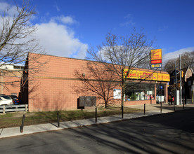 838 Broadview Ave in Toronto, ON - Building Photo - Building Photo