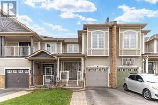 25 Beadle Dr in Ajax, ON - Building Photo