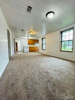 4963 Mobile Hwy in Pensacola, FL - Building Photo