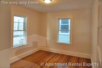 40 Calvin St, Unit #2 in Somerville, MA - Building Photo - Building Photo