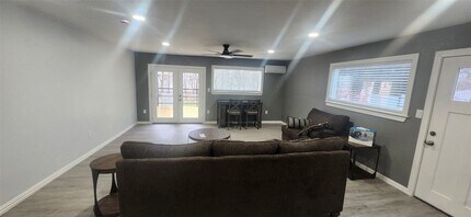 5280 Atwell Ln, Unit A in Denton, TX - Foto de edificio - Building Photo