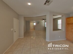 28 Belden Ave in Las Vegas, NV - Building Photo - Building Photo
