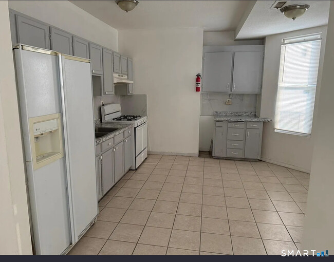 46 Seyms St in Hartford, CT - Building Photo - Building Photo