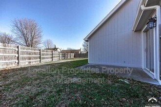 2730 Bluestem Dr in Lawrence, KS - Building Photo - Building Photo