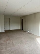 35 Park Ave-Unit -2G in Suffern, NY - Building Photo - Building Photo