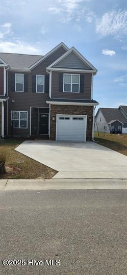1824 Fox Den Way in Greenville, NC - Building Photo